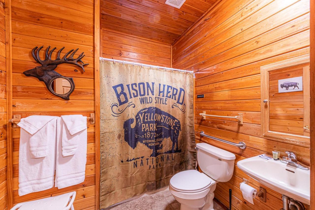 Cabin #4 The Wolves Den - Pet Friendly- Sleeps 6 - Playground & Game Room Payson Kültér fotó
