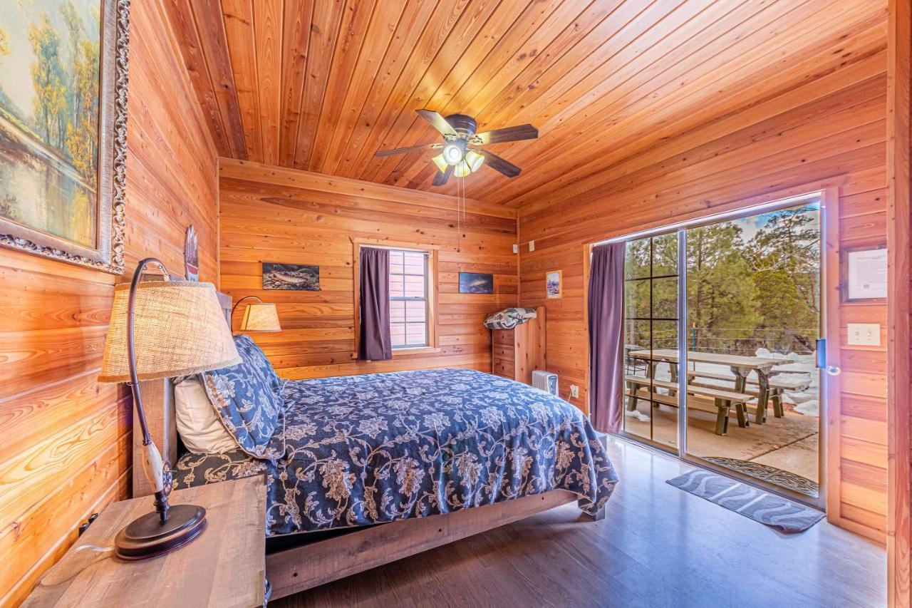 Cabin #4 The Wolves Den - Pet Friendly- Sleeps 6 - Playground & Game Room Payson Kültér fotó
